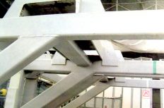 1100本の方立PCを「6倍の早さ」で荷下ろしする職長のアイディア