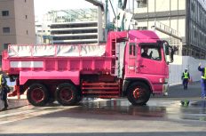 働き方改革に貢献する新技術～「スライド式鋼製型枠」と「R＆C工法」の導入事例～