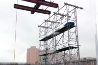 「足場も組めないし、高所作業車も入れない!」難攻不落の解体現場をいかに攻略すべきか?