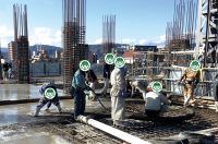 突然「ボンっ!」「ピピピー!」コンクリート打設時の型枠トラブル3連発