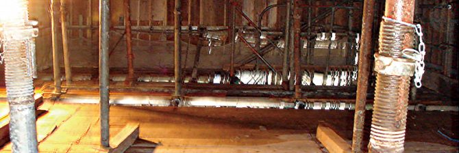 型枠の支保工足場で大失敗！職人を無視した「施工管理技士の教訓」とは？