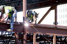 「転職は恥ずかしい？」建設技術者の本音をアンケート調査