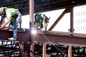 「転職は恥ずかしい？」建設技術者の本音をアンケート調査