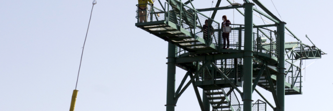 ステージからバンジー!? 事故一歩手前だった3つの事例