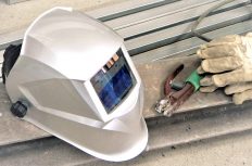 目ん玉が焼けた！ 形骸化する建設業の「労働安全衛生法」