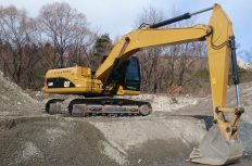 「コマツ vs キャタピラー」 あなたはどっち派?