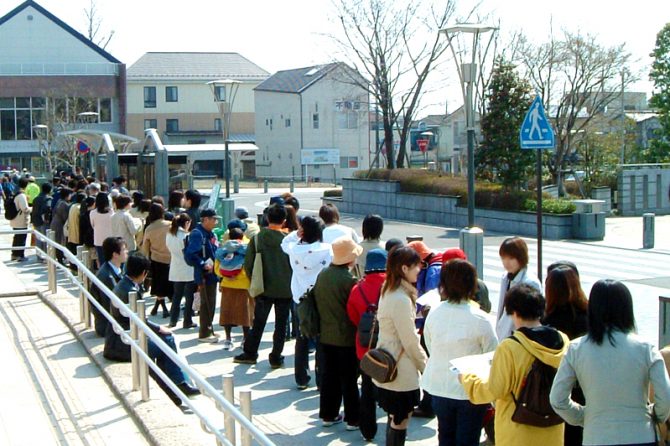 施工の大敵「紛糾する住民説明会」をまとめる方法【マンション工事編】