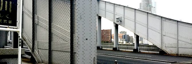 昭和の東京オリンピック前は、死の危険を伴う職人「カシメ屋」が工事現場にいた