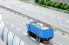 恐ろしい建築現場の廃材ゴミカゴ「あるある」とは？