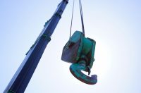 「内緒だぞ!」超絶技法のクレーンオペレーターに学んだ“合図の出し方”