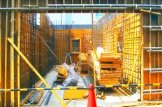 「設計者のせいで型枠崩壊!」何度も指摘したのに“尻拭い”も型枠大工!