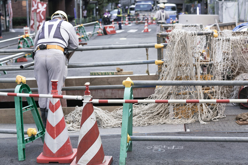 「週休2日」という名の「負担増」。シワ寄せはいつも技術者！