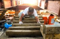 零細事業者の親方から見た「ブルーカラーの税率」と「建築職人不足」問題