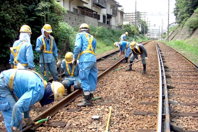 路面電車「ひろでん」を守るエキスパート。広電建設「鉄道軌道事業」の活躍