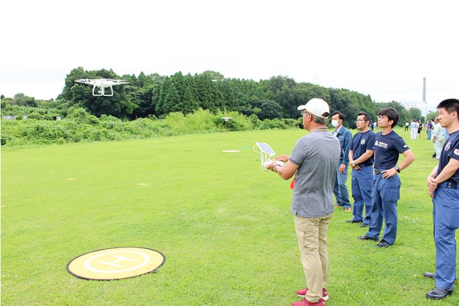 ドローンの安全なフライトについて徹底指導する「熊本県ドローン技術振興協会」の上村雄二郎理事長