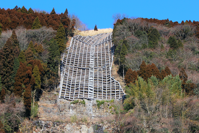 もの凄くバカな上司がいる。大手建設会社で働く人の良いところ、悪いところ