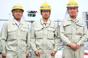 ベテラン所長に叱られて育つ「若築建設」の若手技術者たち