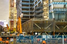 消費税10％で単価協議が加速する？ “どんぶり勘定”すぎる大手ゼネコンの建設現場