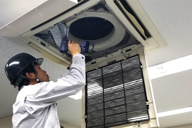 空調設備現場で辛いのは、暑さ、寒さ、ネズミ…