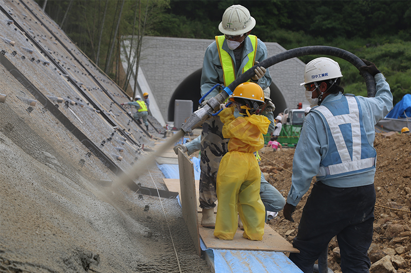 第2回 デミーとマツの土木体験イベント（田中工業、2017.6.10、松永昭吾撮影）