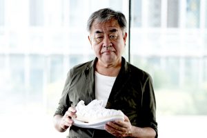 【アシックス×隈研吾】のランニングシューズ。竹細工の伝統技法を応用した「動く建築」