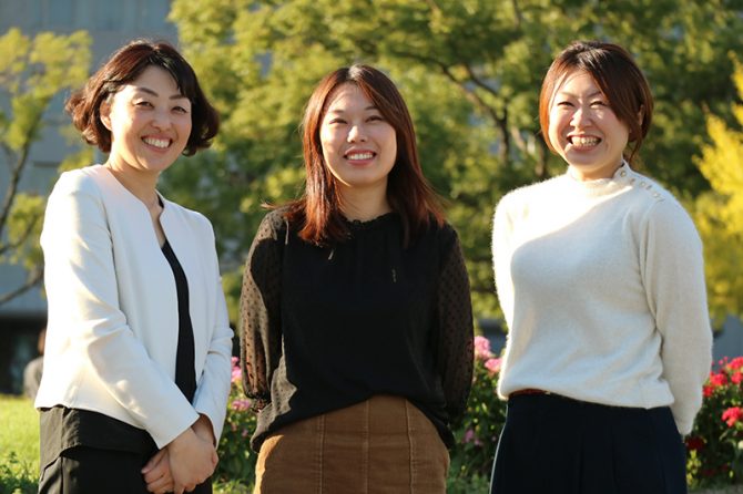 左から、高橋佑子さん（福岡県土整備事務所技術主査）、牛島幸子さん（朝倉県土整備事務所技師）、荒木翠子さん（都市計画課主任技師）