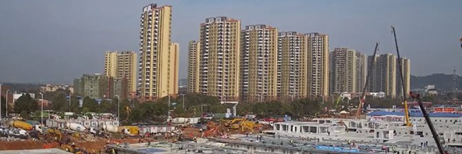 中国3000万人の「オンライン現場監督」たちが選んだ”重機界の神7″【武漢の病院建設現場】