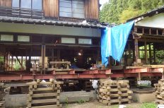 ワザの良し悪しではなく、継続しているだけで「名人」扱いの曳家業界
