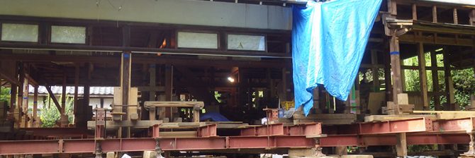 ワザの良し悪しではなく、継続しているだけで「名人」扱いの曳家業界