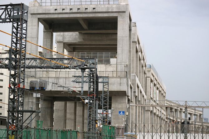 高架化が進む淡路駅周辺のようす