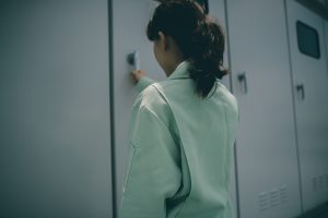 60代は若手、40代は赤ちゃん？ 電気設備のお医者さん「電気保安業界」の異質すぎる人材事情…