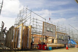 「工務店は製造業になる」 “木造大型パネル”は住宅建築に革命をもたらすか？