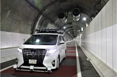 1度の車両走行で、照明や電波など9種類の測定ができる「ウェーブドクター」ってなに？