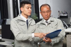 部下が指示を待っているのか？ それとも、あなたが待たせてるのか？