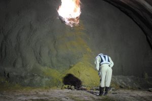 「暗闇の先の光見て」コロナ禍の”希望のトンネル貫通写真”が心に響く