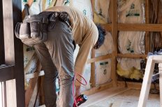 工事中止で一人親方の生活はどうなる?補償は? 全建総連に緊急インタビュー