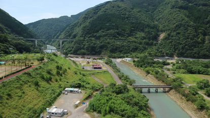 【中古】 学生が見た川辺川ダム 施工の神様 | 2008年に白紙撤回された、噂の「川辺川ダム建設予定地