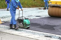 最高気温36℃の”猛暑日”。舗装工事は中止すべきか?【熱中症対策】