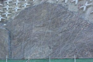 法枠は見た目が9割