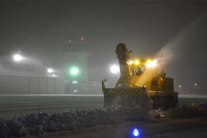 “冬季限定” 海上自衛隊の「除雪隊」体験記