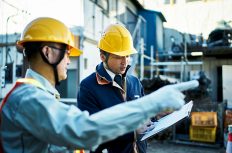 「コワイ現場監督」には、デキる職人を付けろ