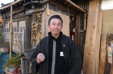 「徒弟制度でノイローゼ」「仕事が受注できない」… 宮大工業界の厳しいリアル