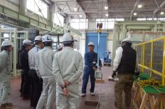 定年制は「公正な人事制度」か？ 定年廃止でシニア技術者はどうなる？