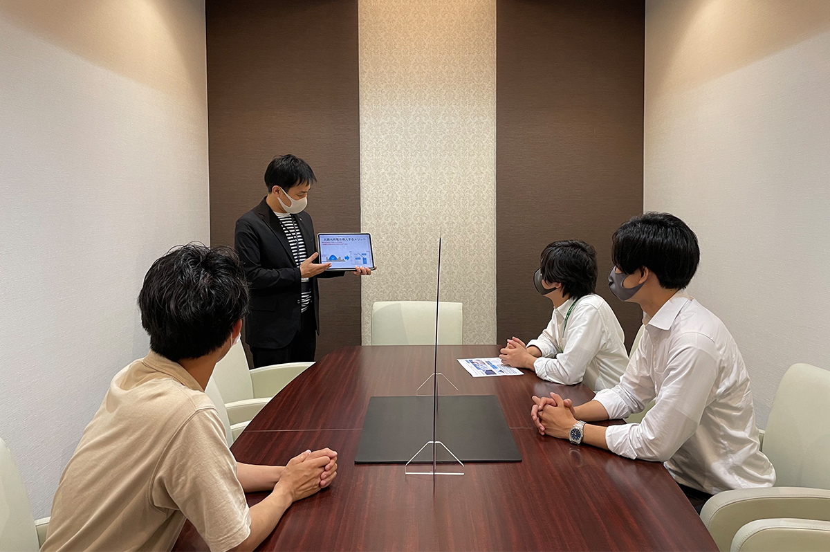 石原さんによる、工務店に向けた勉強会のようす。支店等の少人数での開催にも対応している。