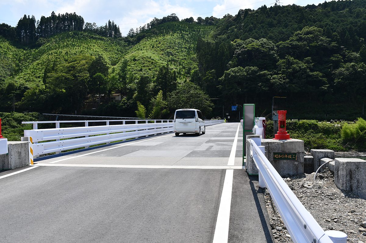 球磨村渡地区に設置された仮橋「相良橋」