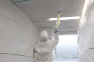 「天井の原状回復工事」の盲点。天井塗装に”不燃材認定”の塗料を使うべき理由とは？