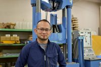 コンクリ舗装、アスファルト、橋梁を専門とする「珍しい研究者」とは？