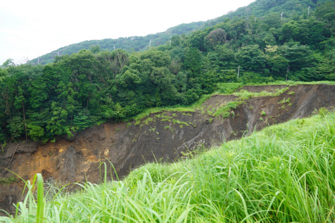 静岡県熱海市伊豆山地区 土砂崩れの発生現場 / 国土地理院