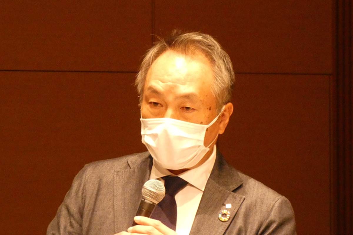 「性能向上リノベの会」では会員を本格的に募ると説明する山地慎一郎取締役副社長営業担当