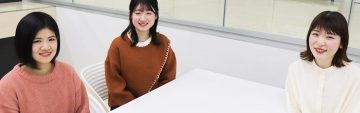 共立女子大学 家政学部 建築・デザイン学科の3名（左から、岩渕さん、浦田さん、榎本さん）